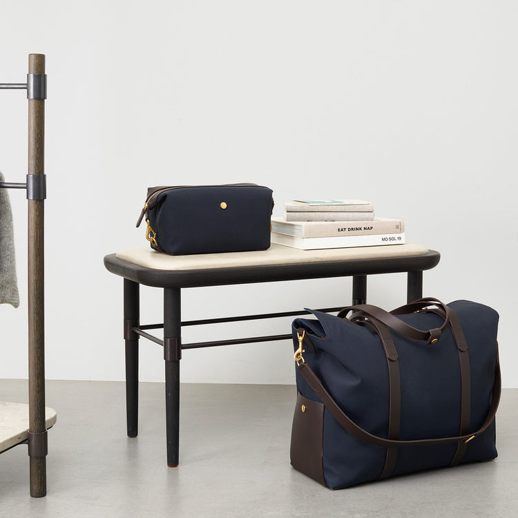 Mismo, M/S Washbag - Navy/Dark Brown